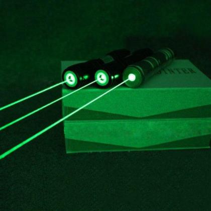耐久性2000mWレーザーポインター緑色 超高出力レーザーポインター構造 防水  レーザーポインター明るい 自作 レーザー照明 レーザーポインター屋外 HTPOW 全2色