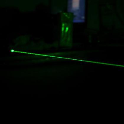5mW レーザーポインター グリーン 532nm グリーンレーザーペン 緑色光レーザー指示棒 固定焦点