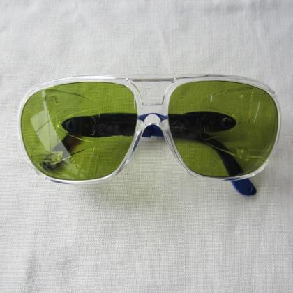 HTPOW 1064nm波長の赤外線メガネ保護メガネ　レッドレーザー保護ゴーグル　特殊なメガネ　スターリング抗レーザーメガネ